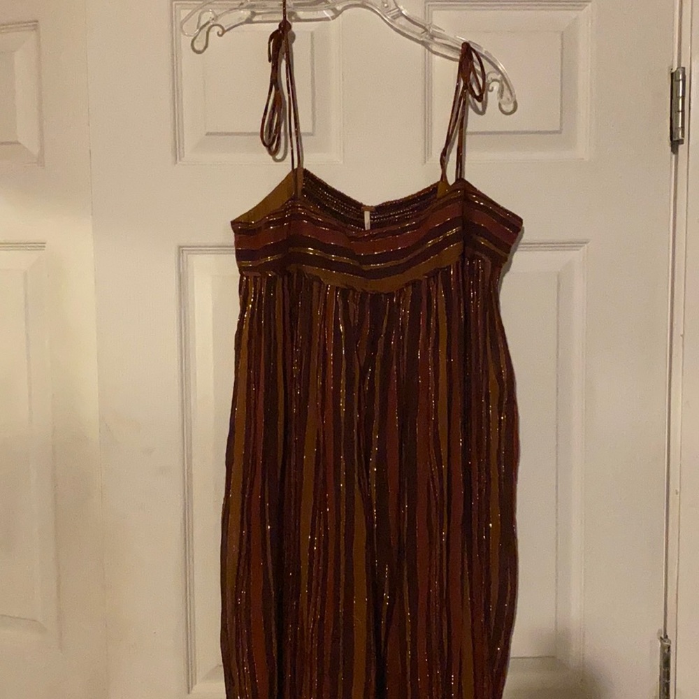 Super cute FLOWY Free People Jumpsuit😍